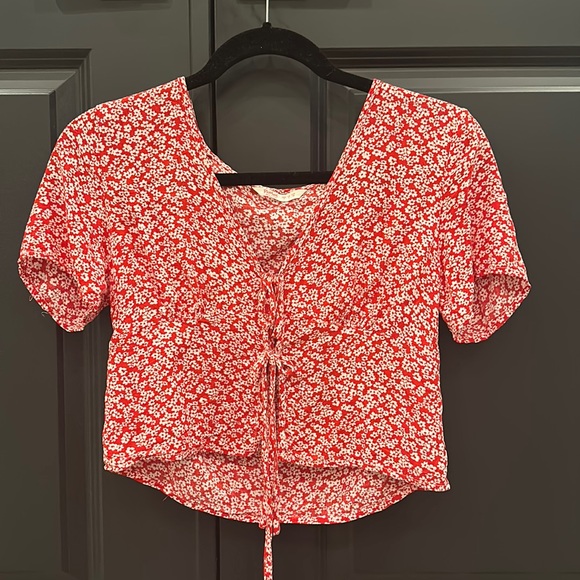 ROMWE Red & Floral Tie Crop Top - Picture 3 of 5